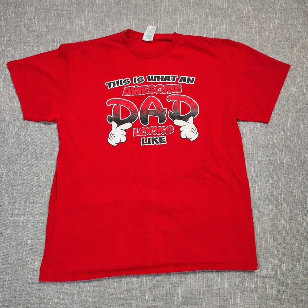 VINTAGE Awesome Dad T-Shirt Size Large Red Big Logo Y2K Delta Pro‎ Weight Cotton